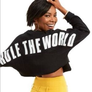New York & Company x Gabrielle Union Collection 'Rule the World' crop Sweatshirt